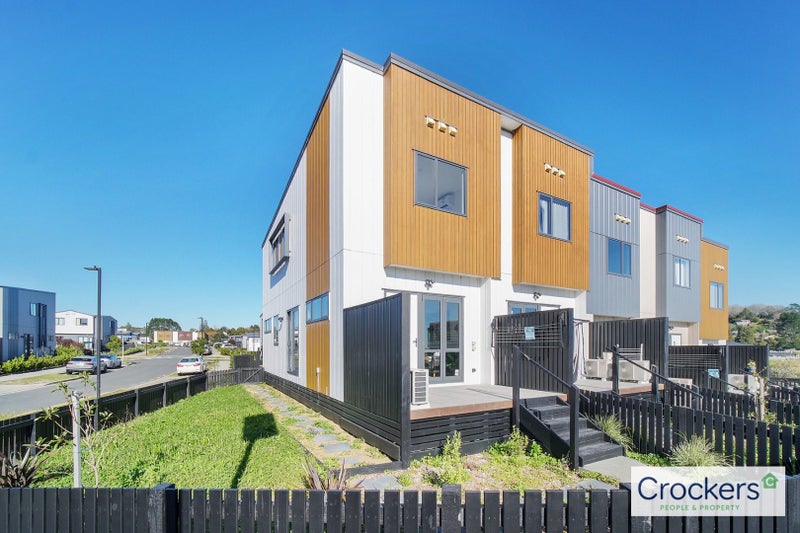 19 Tahere Road, Totara Park, Auckland - Carousel 1