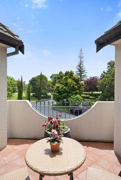 33 Seymour road, Mellons Bay, Manukau - Carousel 50