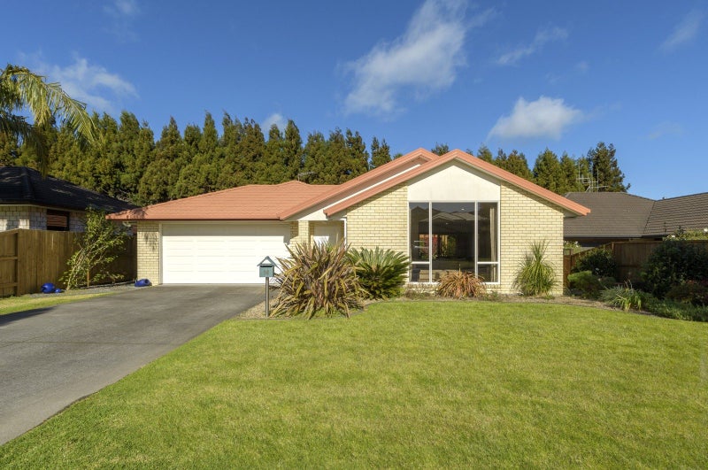 16 Edwin Grove, Bethlehem, Tauranga - Carousel 1