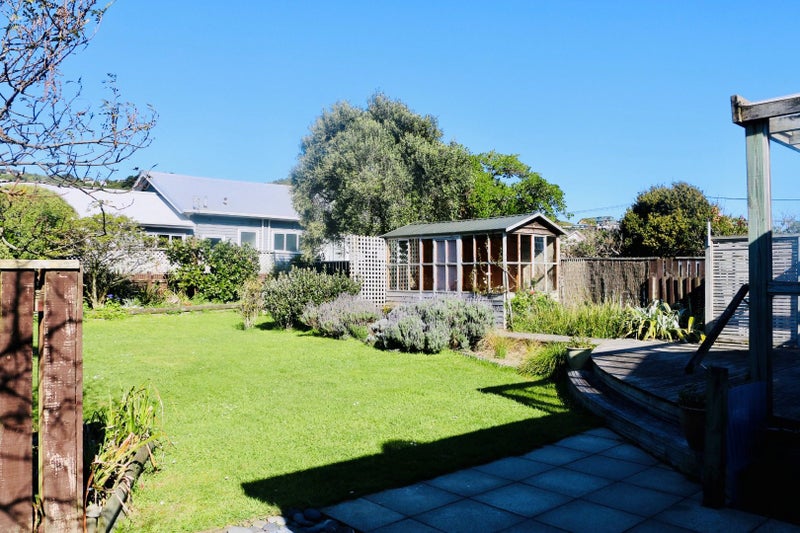 211 The Parade, Island Bay, Wellington - Carousel 1