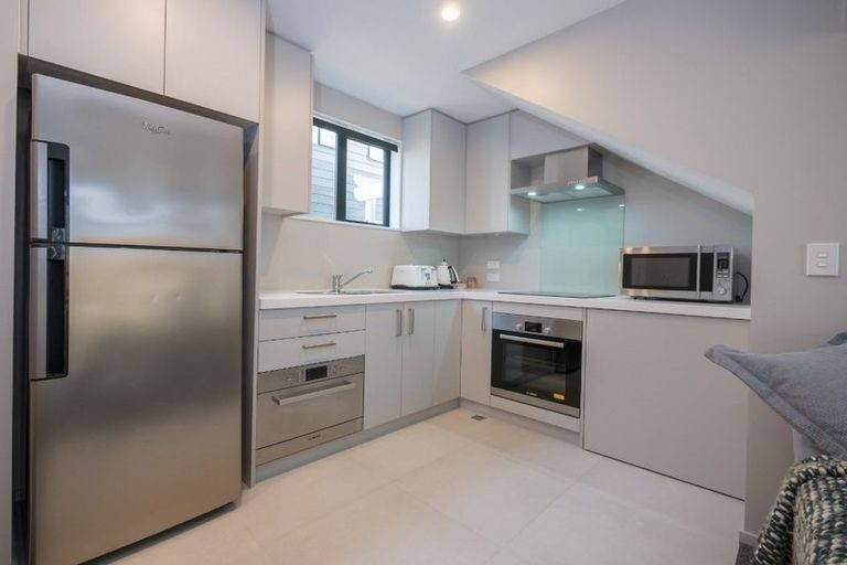 8/233 Hereford Street, Christchurch Central, Christchurch - Carousel 2