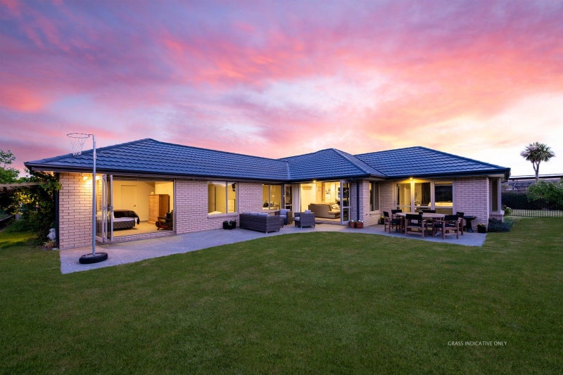 21 Strathcarron Place, Broomfield, Christchurch - Carousel 1