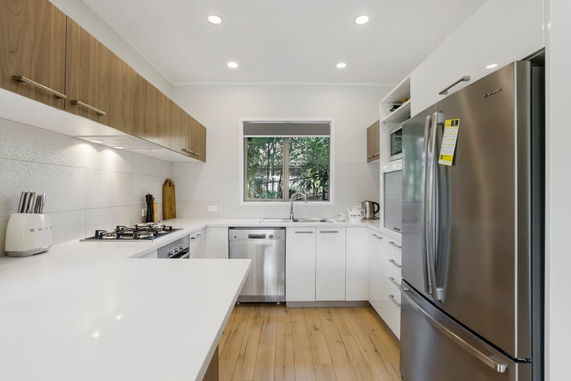 6/31 Verbena Road, Birkdale, Auckland - Carousel 2