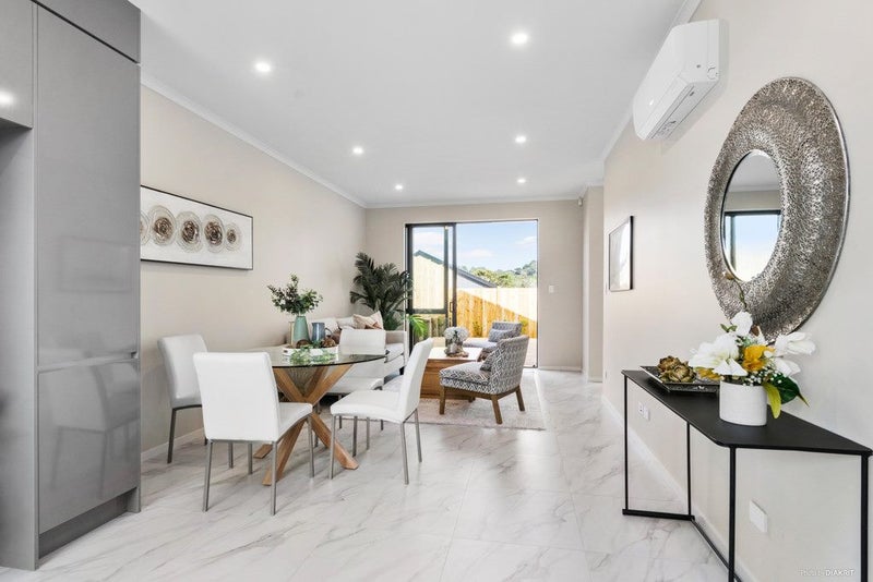 43 Horokaka Street, Massey, Auckland - Carousel 2