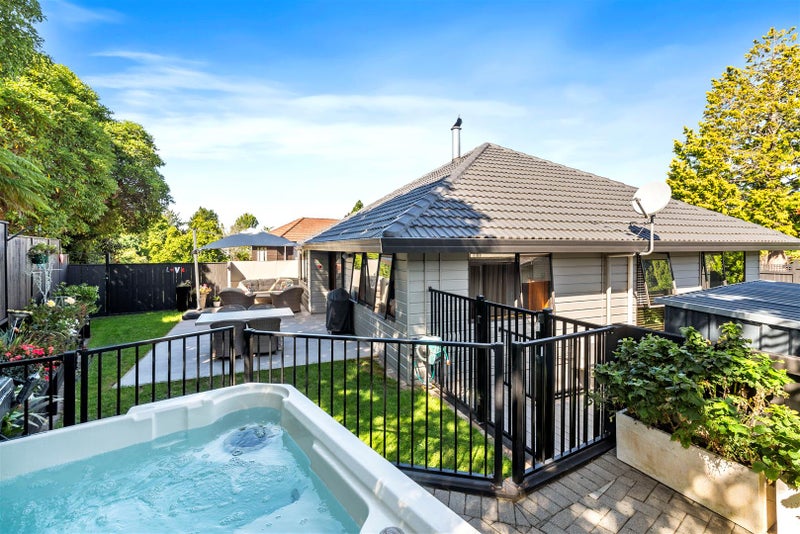 39A Grand Vue Road, Kawaha Point, Rotorua - Carousel 2