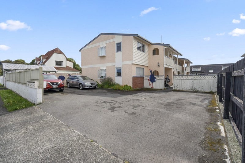 8/16 Tama ST, ALICETOWN, LOWER HUTT - Carousel 2
