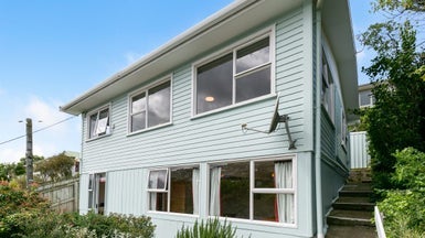 25A Mckinley Crescent, Brooklyn, Wellington - Carousel 1