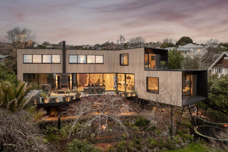 26 Hackthorne Road, Cashmere, Christchurch - Carousel 2