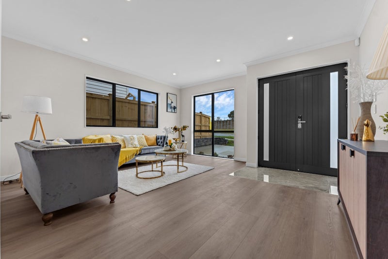 5 Golfwell Road, Flat Bush, Auckland - Carousel 2