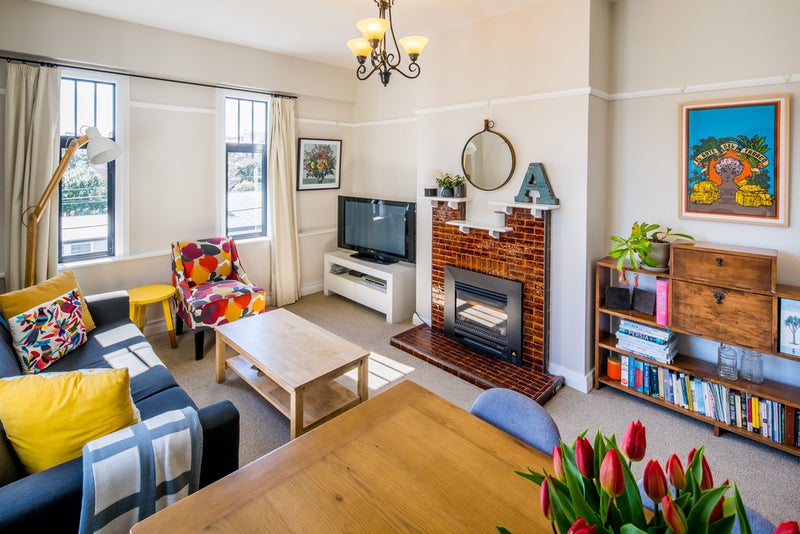 7/24 Elizabeth Street, Mount Victoria, Wellington - Carousel 2