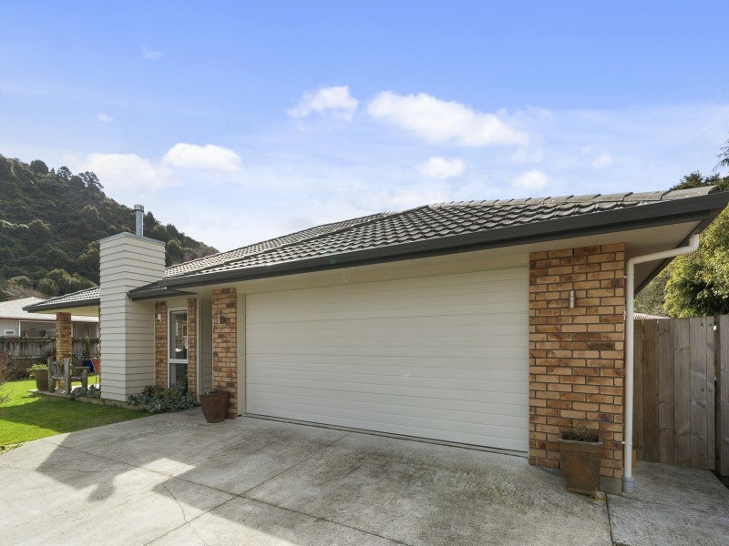 14 Pokaka Street, Birchville, Upper Hutt - Carousel 17