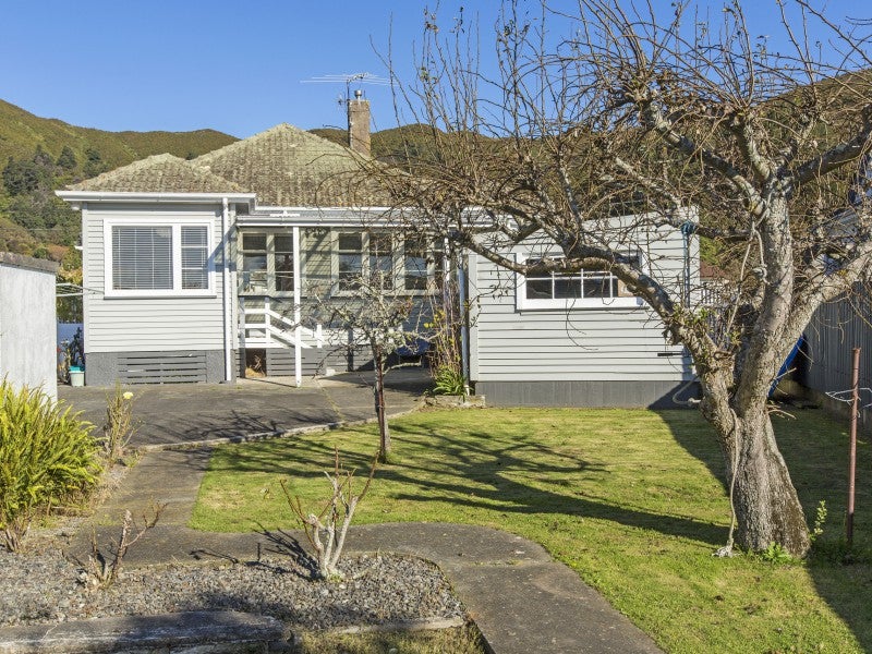 20 Newcombe Street, Naenae, Lower Hutt - Carousel 2