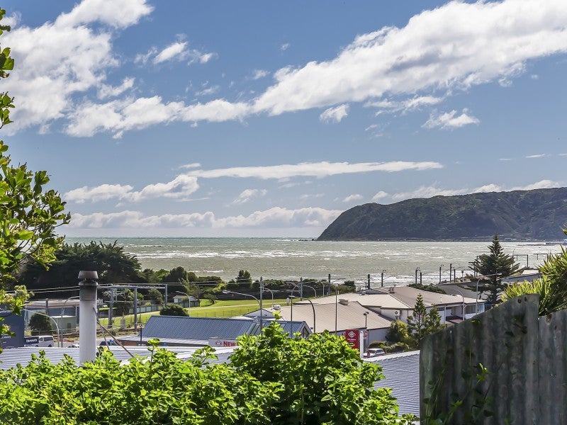 88A Mana Esplanade, Paremata, Porirua - Carousel 2