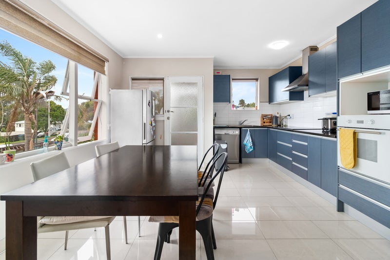 1/26 Locarno Avenue, Sandringham, Auckland - Carousel 2