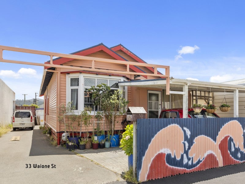 33 Waione Street, Petone, Lower Hutt - Carousel 1