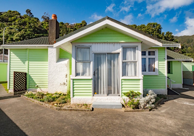 3 Marine Parade, Eastbourne, Lower Hutt - Carousel 2