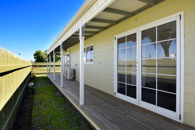 1 Ashcroft Place, Richmond, Richmond - Carousel 2