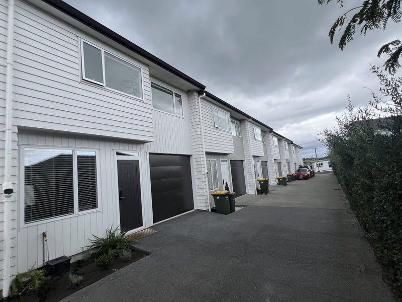 7/27 Dunkirk Road, Panmure, Auckland - Carousel 19