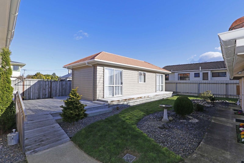 251 Fox Street, Hamilton East, Hamilton - Carousel 1