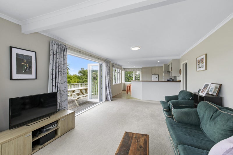 5 Gurney Road, Kelson, Lower Hutt - Carousel 2