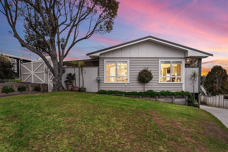26 Caronia Crescent, Lynfield, Auckland - Carousel 1