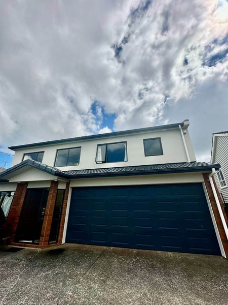 279C Hillsborough Road, Hillsborough, Auckland - Carousel 1