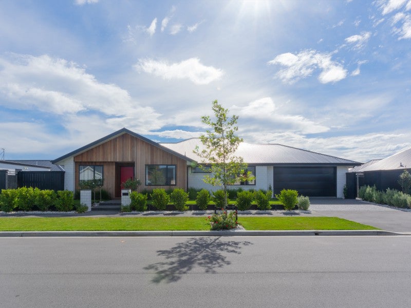 11 Evelyn Crescent, Marshland, Christchurch - Carousel 1