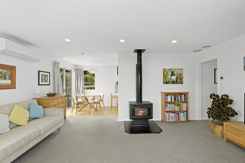 21 Invercargill Drive, Kelson, Lower Hutt - Carousel 2