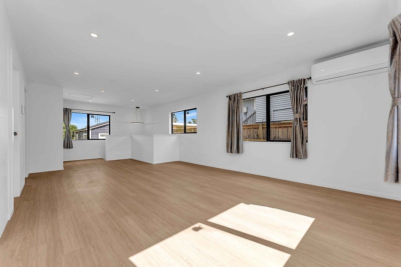 76A Crawford Avenue, Mangere Bridge, Auckland - Carousel 2