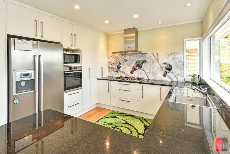 43 Brylee Drive, Conifer Grove, Takanini - Carousel 2