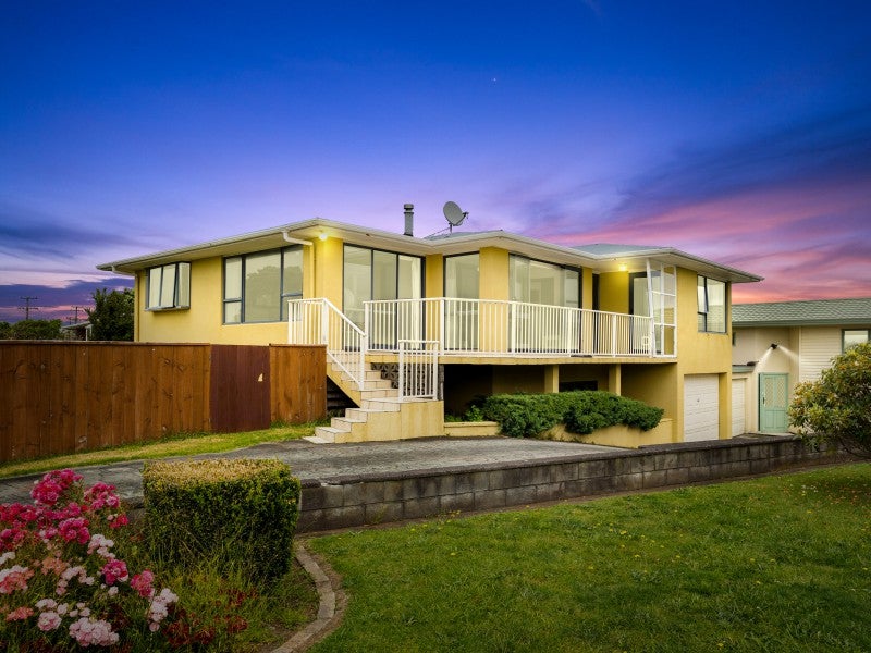 3 Hillcrest Street, Glen Avon, New Plymouth - Carousel 1