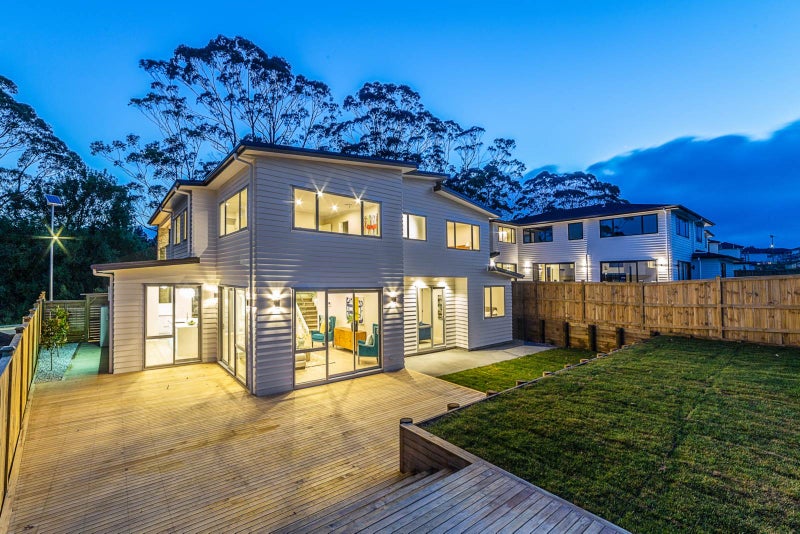 13 David Rogers Lane, Swanson, Auckland - Carousel 2