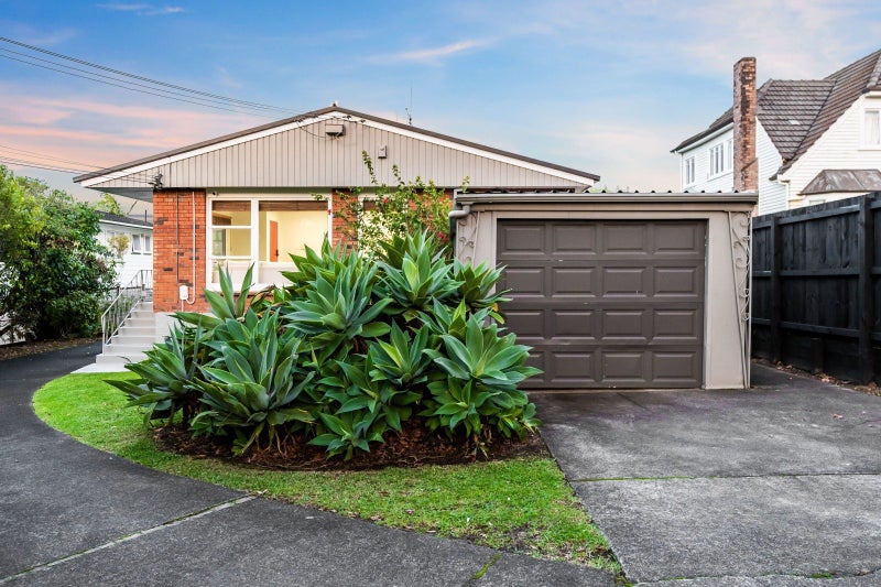 1/86 Kohimarama Road, Kohimarama, Auckland - Carousel 1