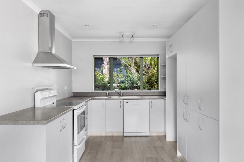 42 Rangitake Drive, Spotswood, New Plymouth - Carousel 2