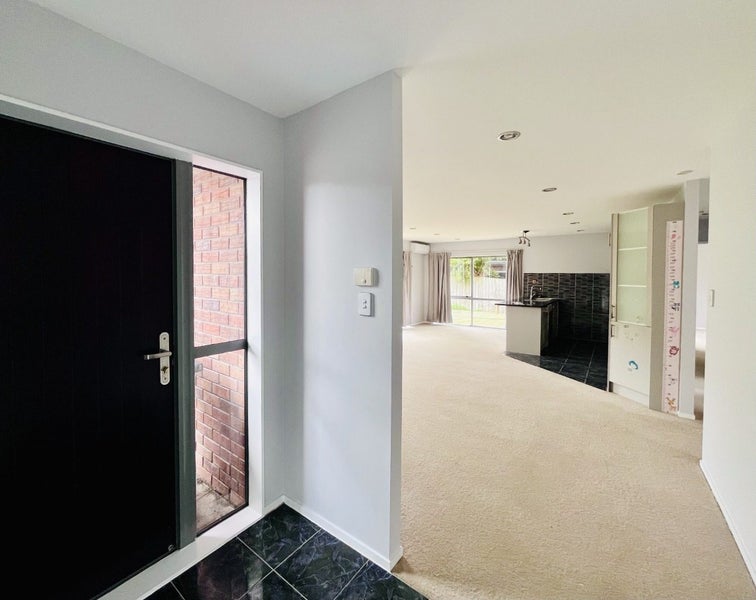 134A Avondale Road, Avondale, Auckland - Carousel 2