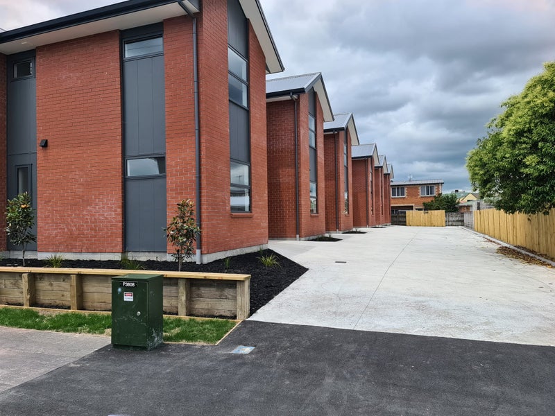 3/5 Ford Street, Hamilton East, Hamilton - Carousel 2