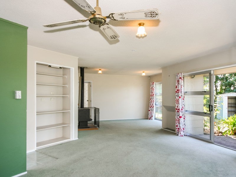 24E Kenmore Street, Westown, New Plymouth - Carousel 2