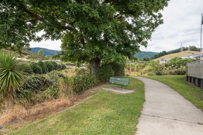 19 Lilyvale Crescent, Stoke, Nelson - Carousel 18