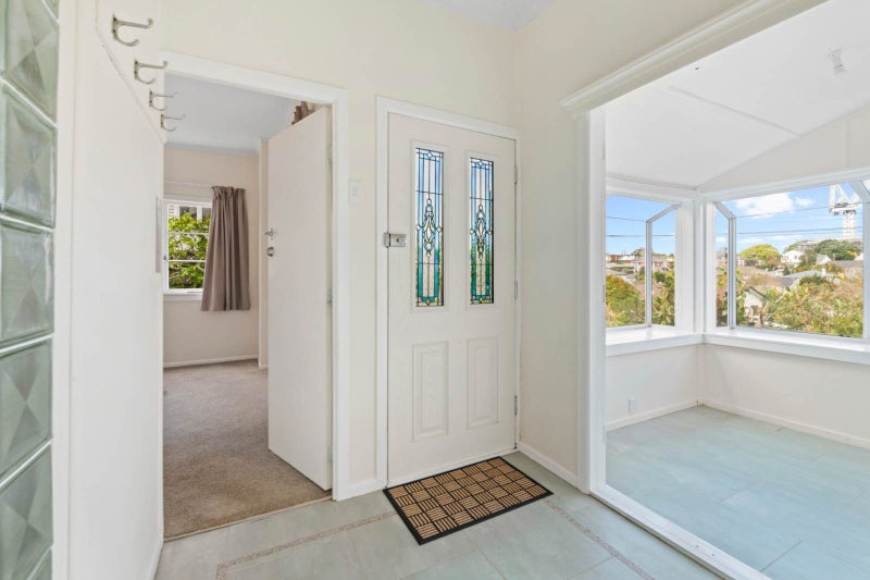 43 Bracken Avenue, Takapuna, Auckland - Carousel 2