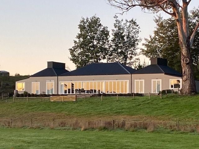 1081 State Highway 63, Blenheim - Carousel 1