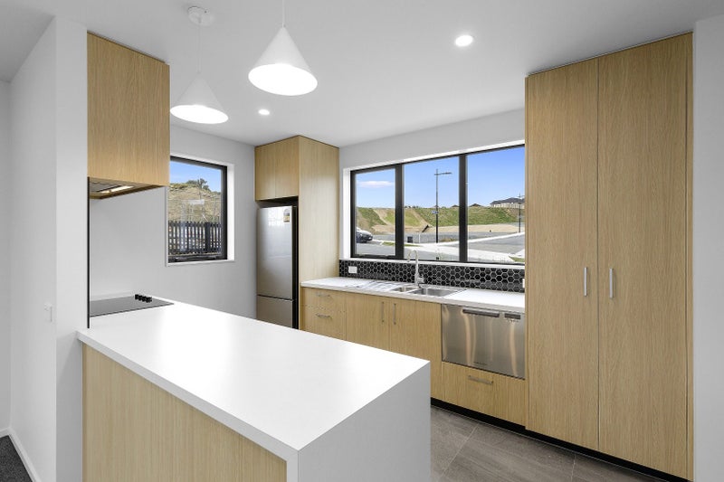 58 Oakum Road, Whitby, Porirua - Carousel 2