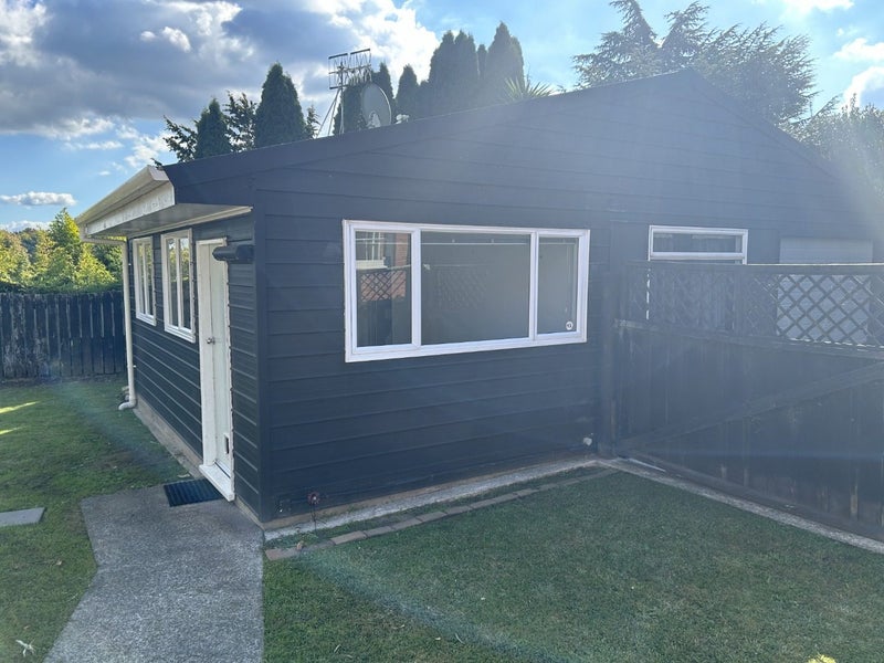 111 MacFarlane Street, Hamilton East, Hamilton - Carousel 13