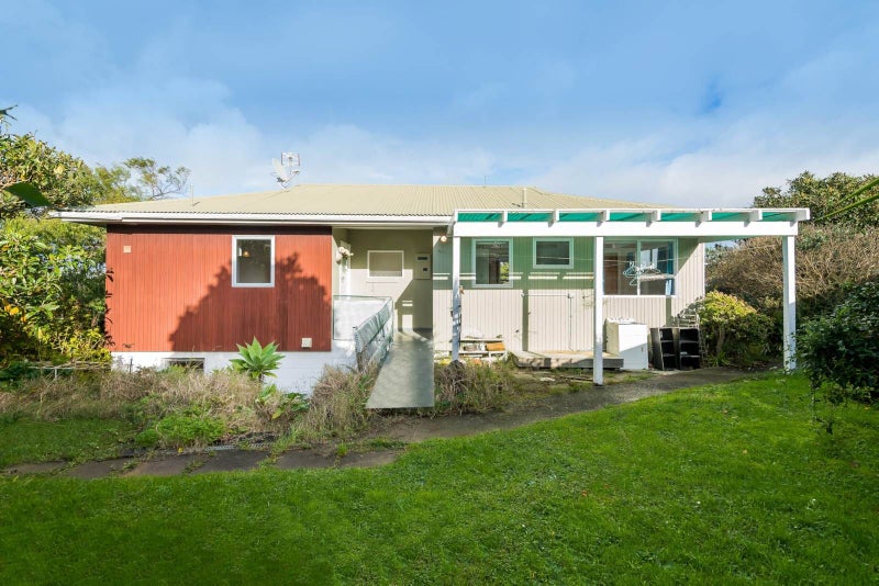 16 Valley Road, Northcote, Auckland - Carousel 2