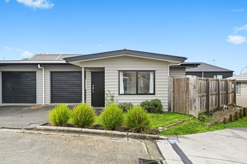 1/19 Onukutara Place, Huntington, Hamilton - Carousel 1