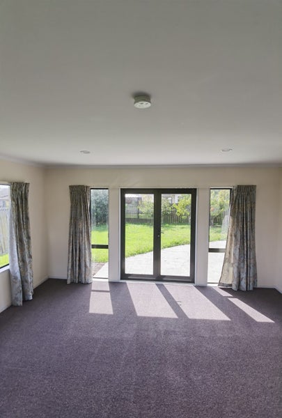 22 Maghera Drive, East Tamaki Heights, Auckland - Carousel 2
