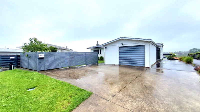 11A Stratford Place, Otumoetai, Tauranga - Carousel 2