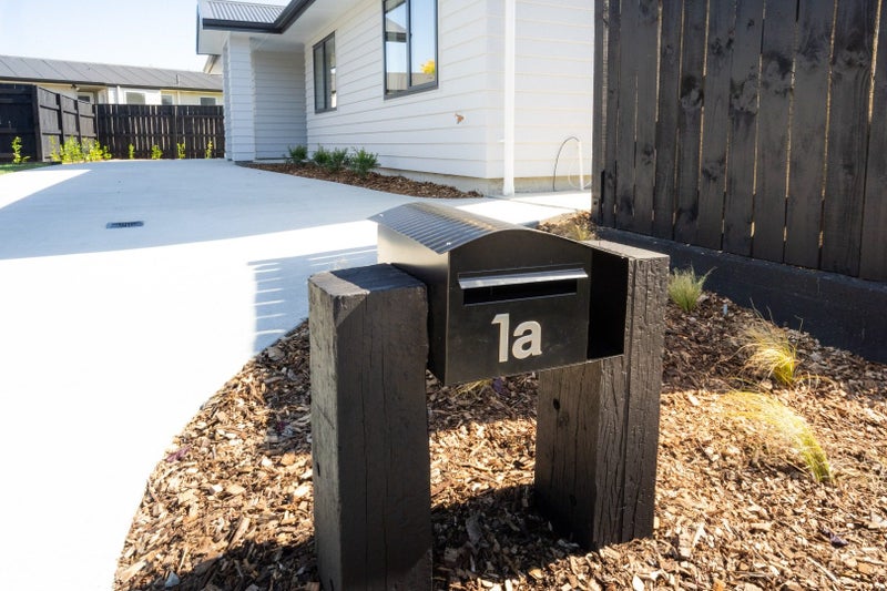 1A Christian Place, Awapuni, Palmerston North - Carousel 17