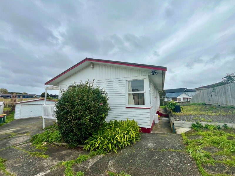 76 Priestley Drive, Bucklands Beach, Auckland - Carousel 1