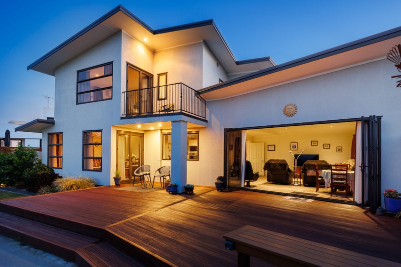 27 Ruapehu Drive, Fitzherbert, Palmerston North - Carousel 1