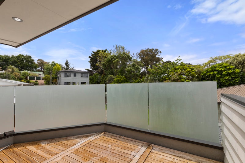 20A Stottholm Road, Titirangi, Auckland - Carousel 27